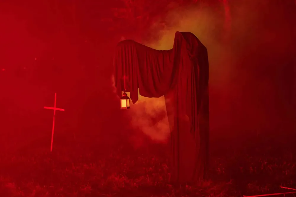 lumières-ensorcelantes-parc-etrange